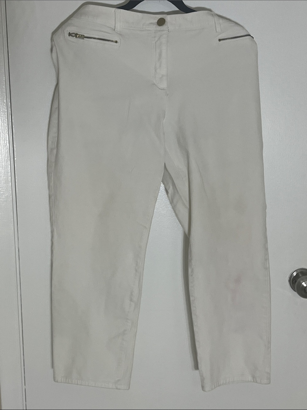 Chico's Off White Slimming Ankle Pants